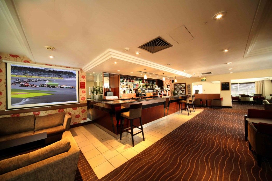 Ramada Hatfield Hatfield  Bagian luar foto