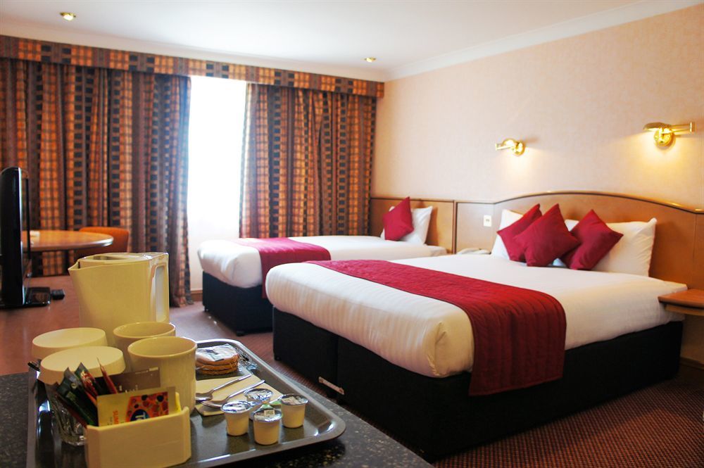 Ramada Hatfield Hatfield  Bagian luar foto